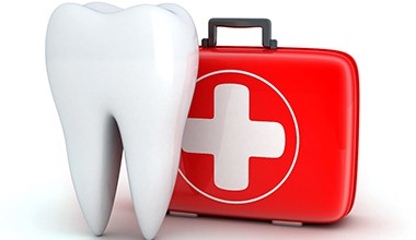 Molar and first aid kit for dental emergency.